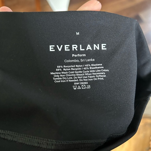 NWOT Everlane The Perform High Waisted Cropped Leggings - Picture 6 of 6